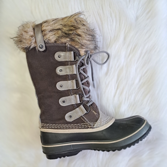 Sorel leather Canadian snow boots - Picture 6 of 15
